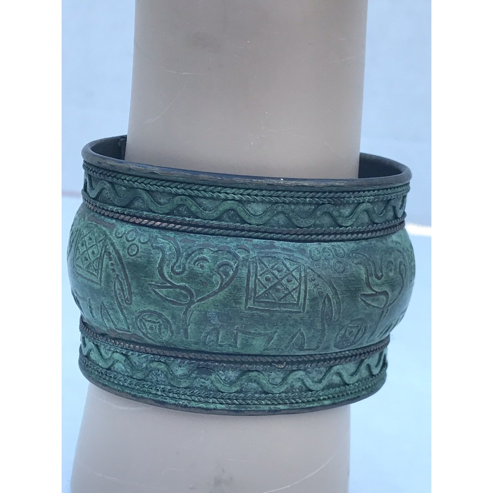Bracelet Wide Cuff Elephant Trunk Up Design Green‎ Color 2" Wide Indian Style
